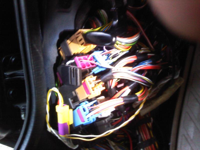 Fuse 14 and central locking module. - AudiWorld Forums